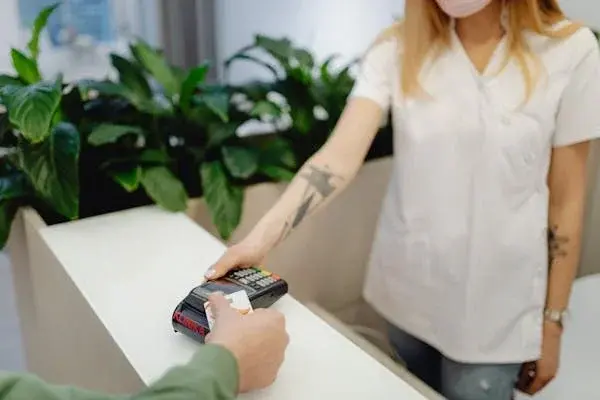 拉卡拉POS机长期用会涨费率吗？真实用户经验